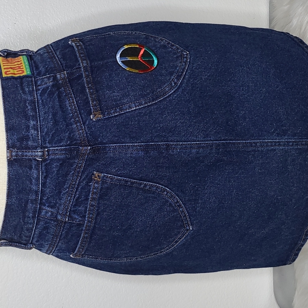 Calvin Klein Jean Skirt Size 7/8 Dark Blue Denim Cute Pocket Peace Sign Casual - Picture 4 of 8